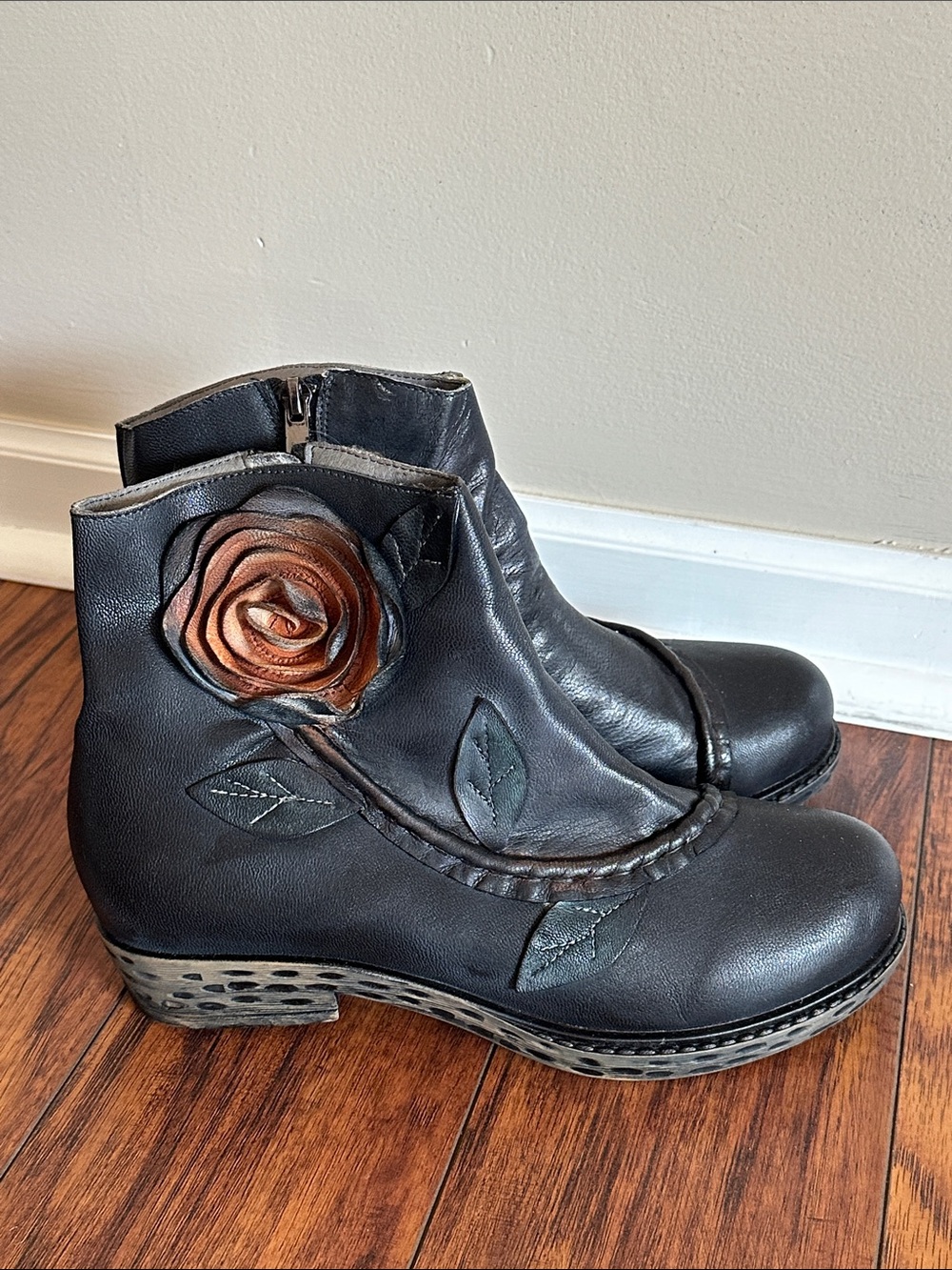 Socofy Boots Side Zip Distressed 3D Rose AIR DTCO Leather Ankle Boot Women 42